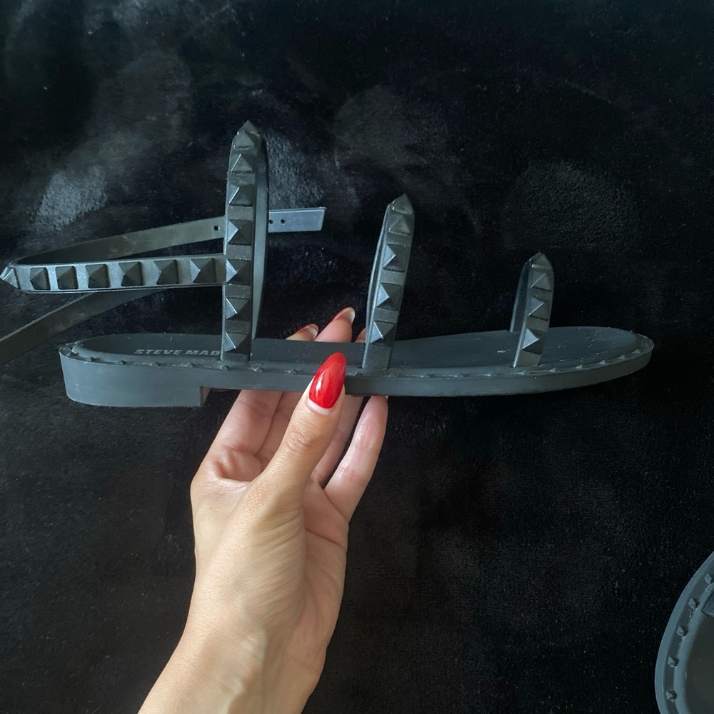 ❤️❤️❤️Steve Madden Studded Sandals Size 6❤️❤️❤️